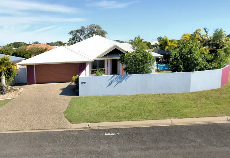 17 ELKINGTON Avenue, Bargara QLD 4670