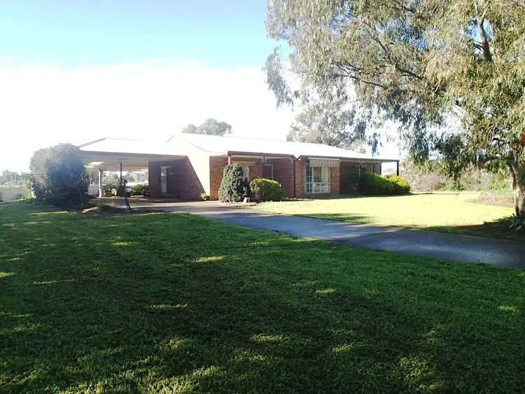 152 160 Sturt Street, Howlong NSW 2643