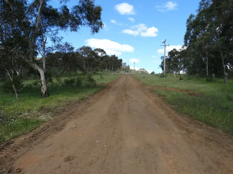 447 Splitters Creek Road, Splitters Creek NSW 2640