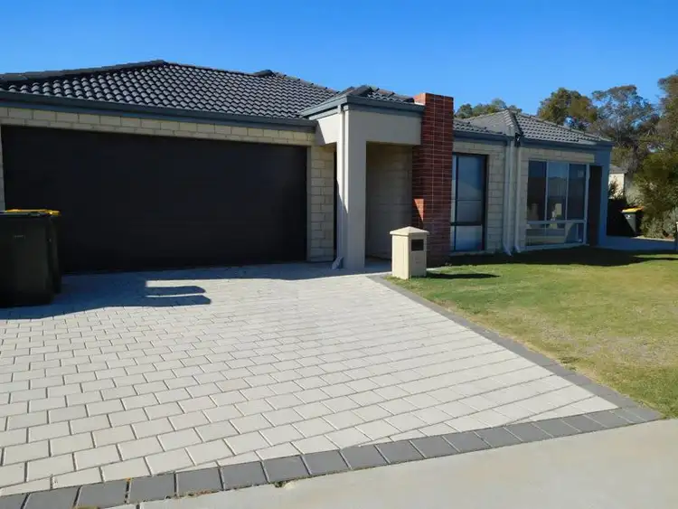 2 Pintabona Drive