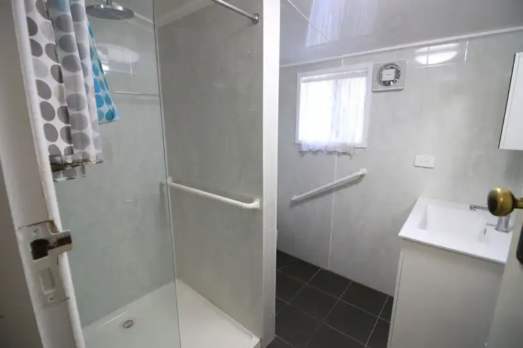 Sixth view of Homely house listing, 6 ELEVENTH Avenue, Home Hill QLD 4806