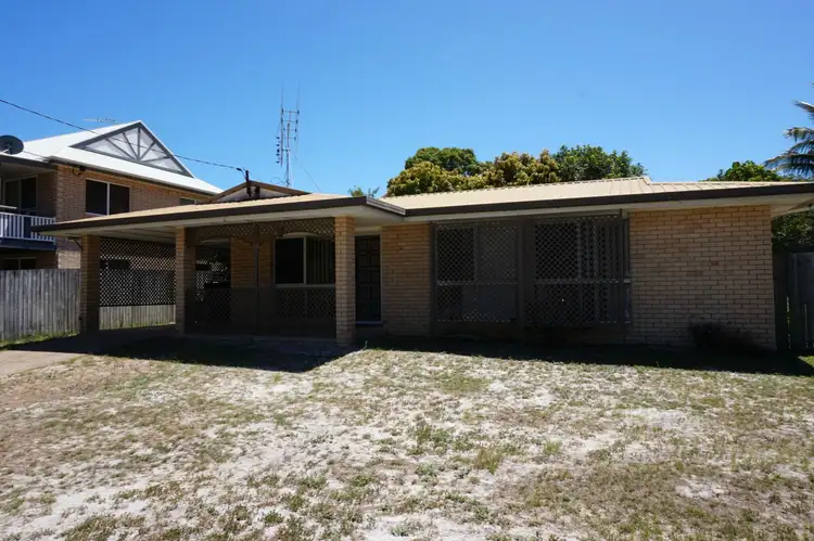 7 Rumbalara Avenue, Rainbow Beach QLD 4581