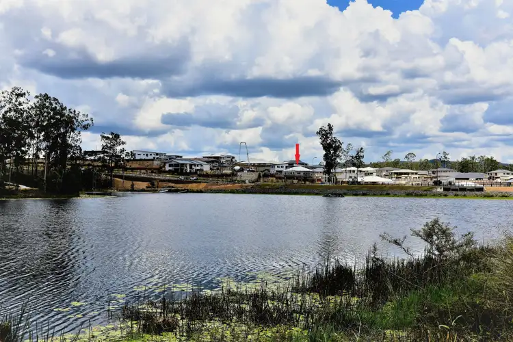 8 Magnetic Way, Springfield Lakes QLD 4300