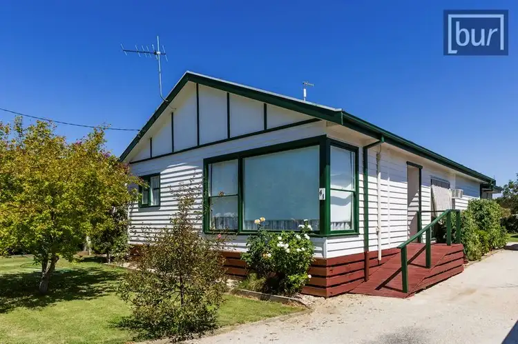 41 Larmer St, Howlong NSW 2643