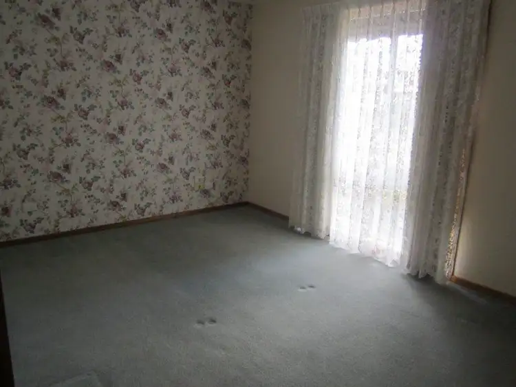 Fifth view of Homely unit listing, Unit 6/11 Clift Court, Traralgon VIC 3844