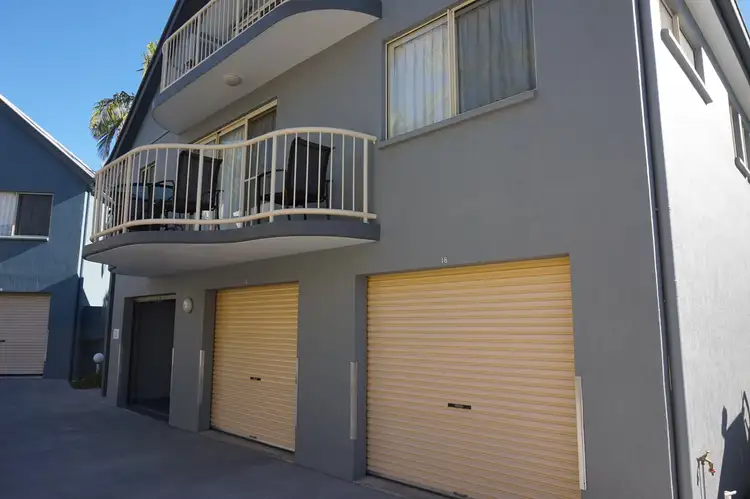 18/4 Double Island Drive, Rainbow Beach QLD 4581