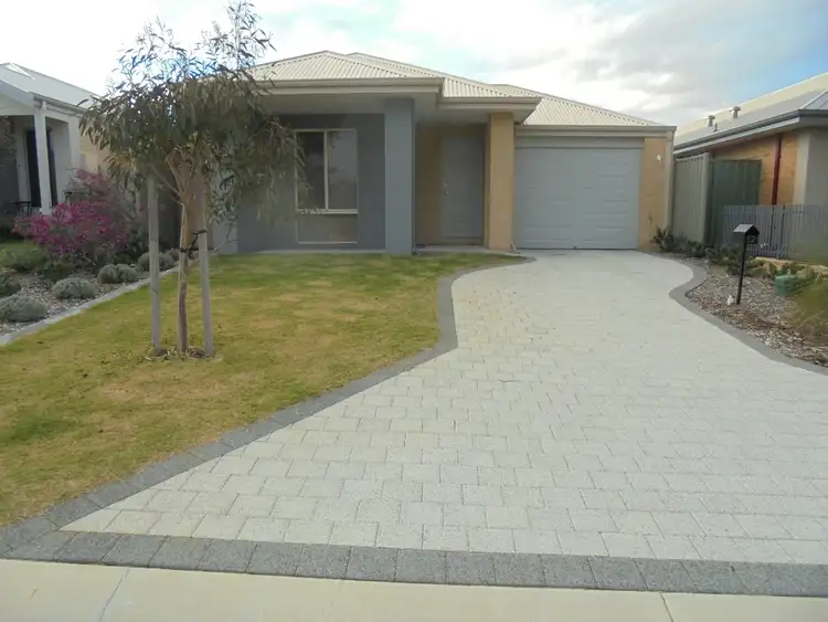 52 Pickering Gardens