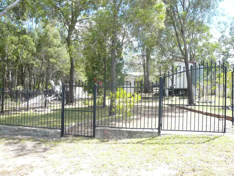 25 Hastings Terrace, Macleay Island QLD 4184