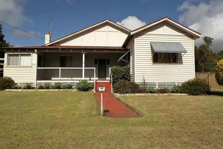 11 Nelson Street, Bridgetown WA 6255