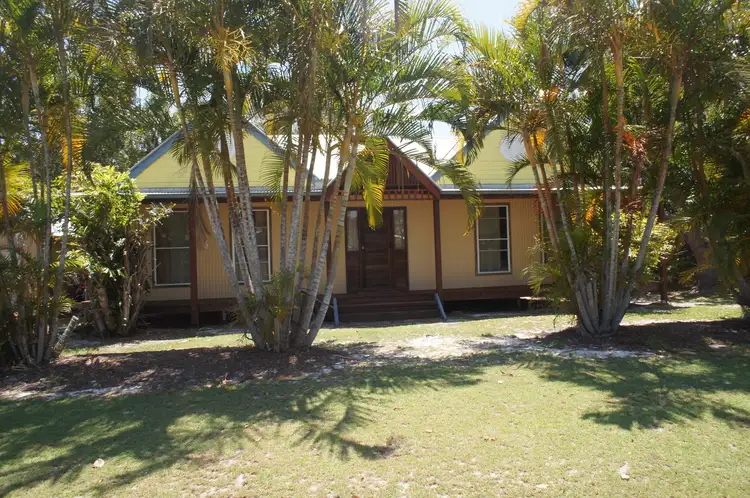2 Sentinel Court, Cooloola Cove QLD 4580