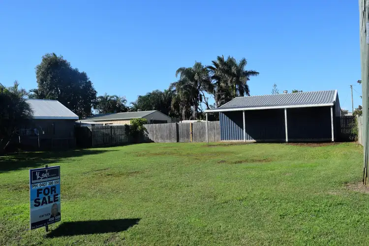 36 Burnett Heads Rd, Burnett Heads QLD 4670