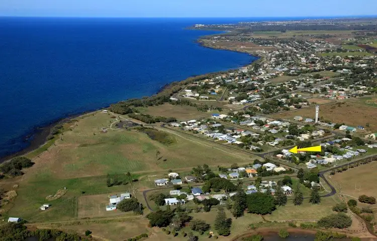 1 Hicks St, Burnett Heads QLD 4670