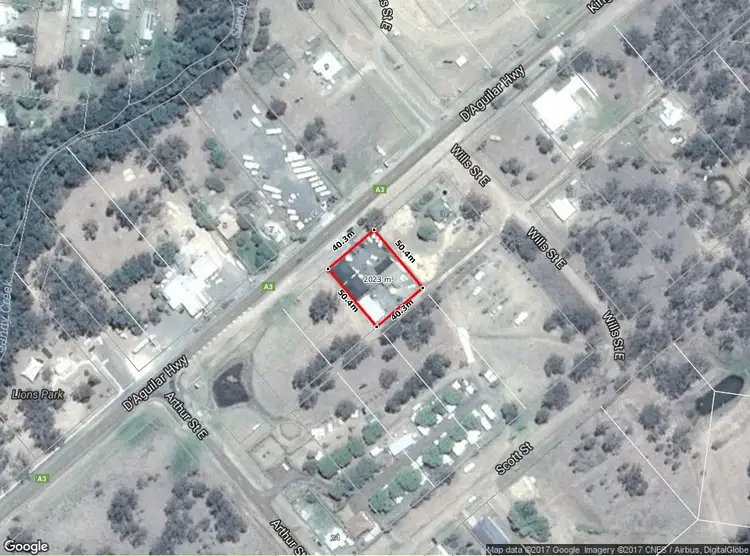 52 King St, Nanango QLD 4615