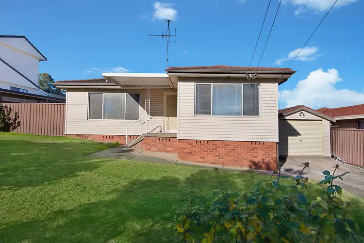 8 Labrador Street, Rooty Hill NSW 2766