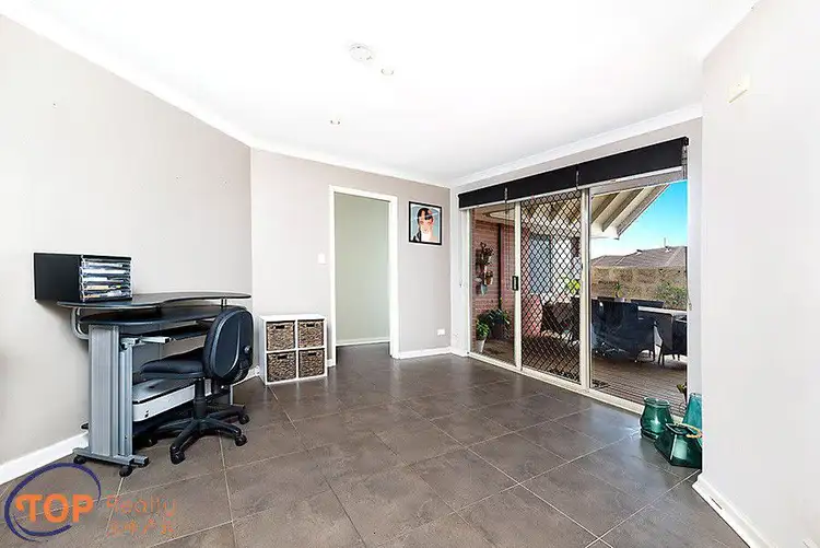 Fifth view of Homely semi-detached listing, 8 Newsam Close, Parkwood WA 6147