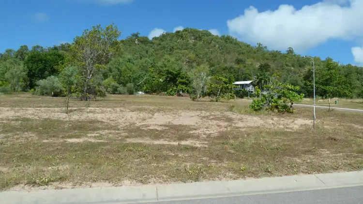 25 Wallaby Way, Horseshoe Bay QLD 4819