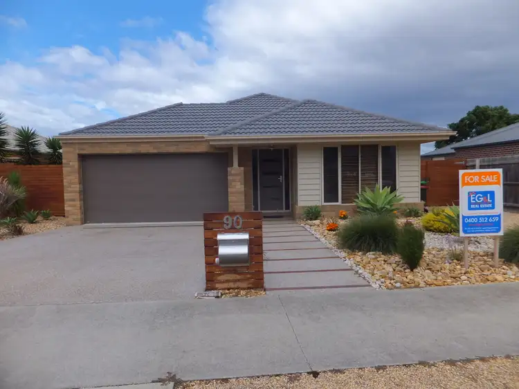 90 Gatehouse Dr, Bairnsdale VIC 3875