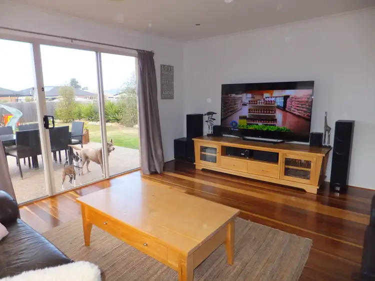 Seventh view of Homely house listing, 90 Gatehouse Dr, Bairnsdale VIC 3875
