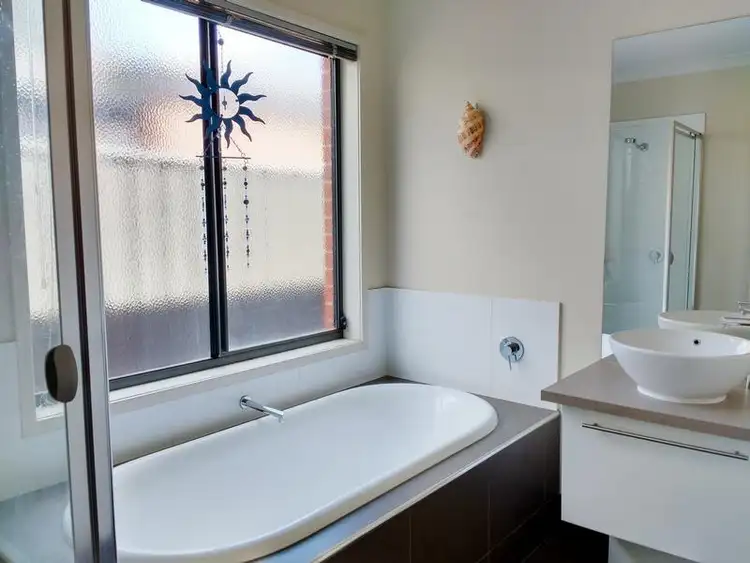 Fifth view of Homely house listing, 11 Tyack Court, Epsom VIC 3551