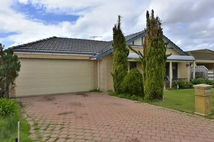 4 Micro Gdns, Bennett Springs WA 6063