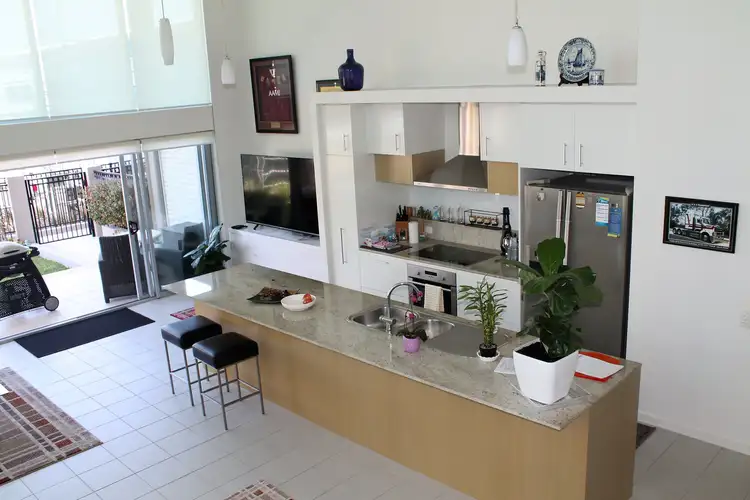 Second view of Homely unit listing, 7/146 Prince Edward Pde, Scarborough QLD 4020