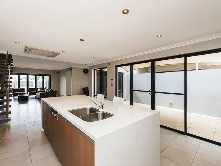 2f Willcock Street