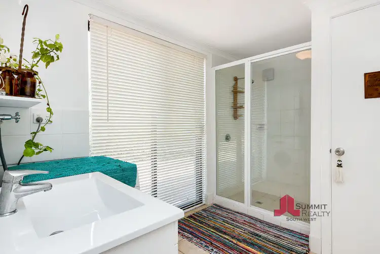 Fifth view of Homely house listing, 8 Martin Court, Binningup WA 6233