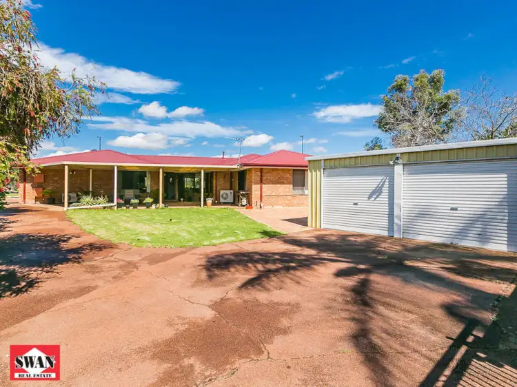 25 Blackadder Road, Swan View WA 6056