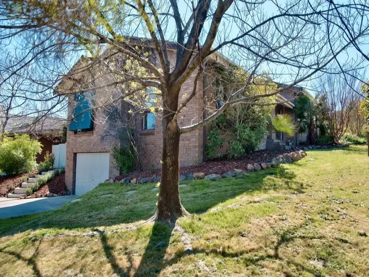 Main view of Homely unit listing, 1/32 Valley View Drive, West Albury NSW 2640