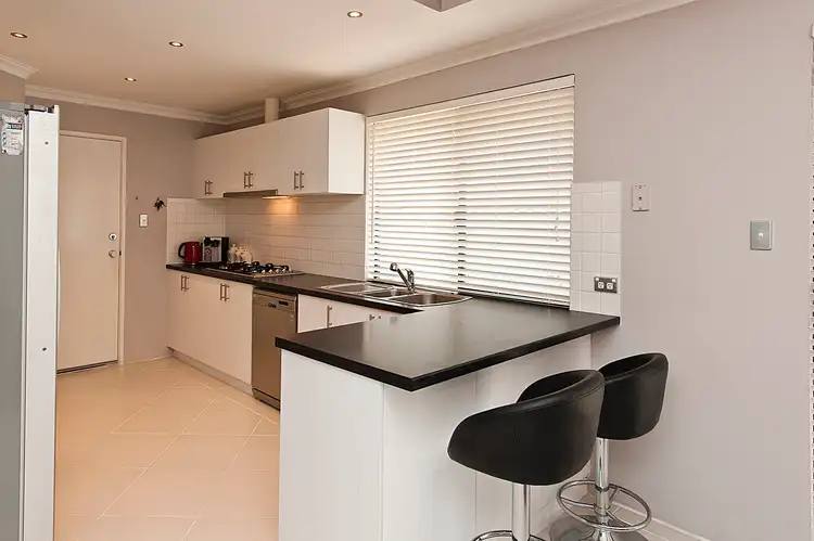 Sixth view of Homely house listing, 14 Starflower Way, Baldivis WA 6171