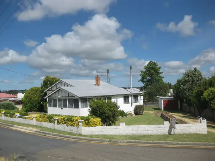 Second view of Homely house listing, 8 Matthew Street, Stanthorpe QLD 4380