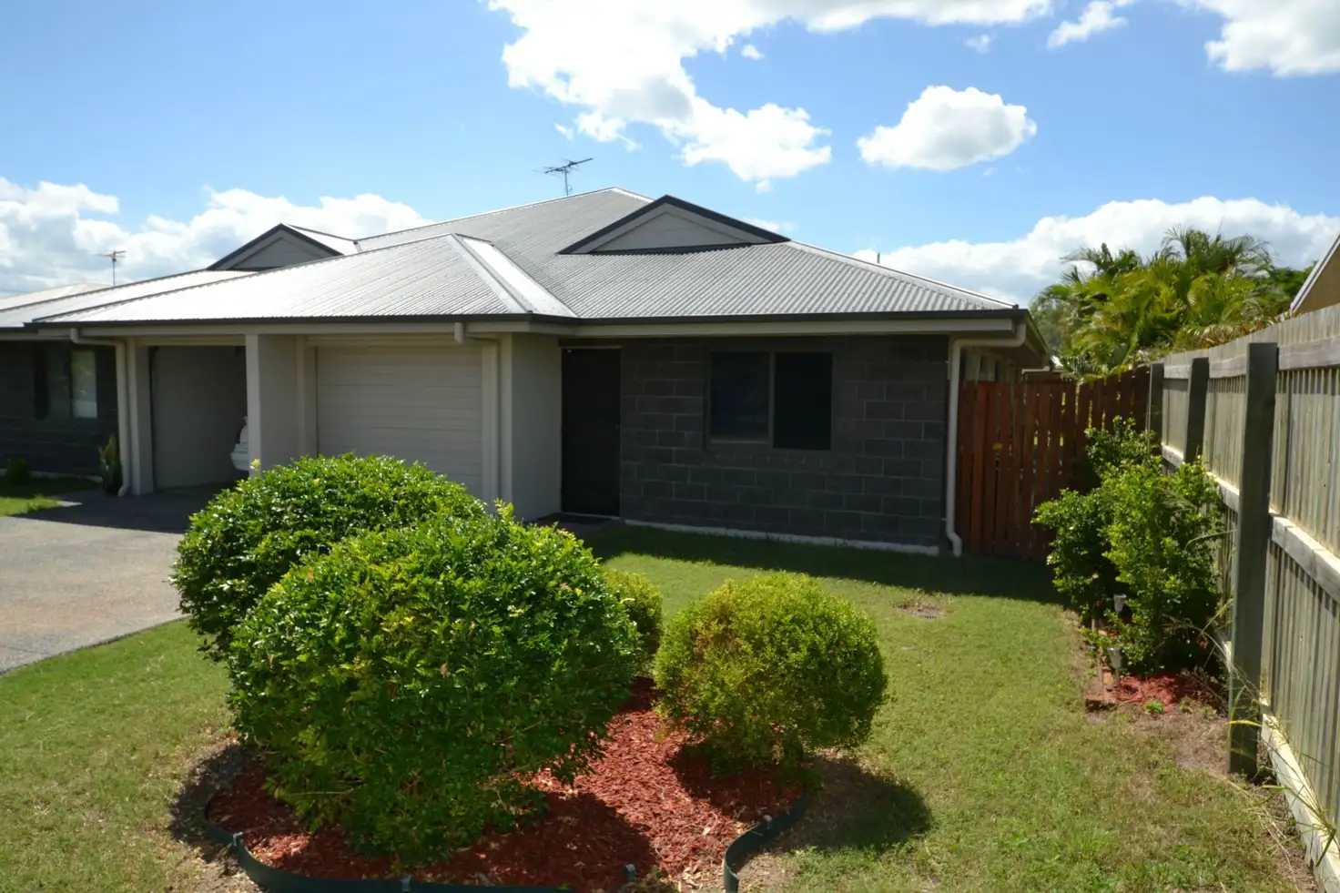 Main view of Homely unit listing, 2/4 Mallet Close, Gracemere QLD 4702