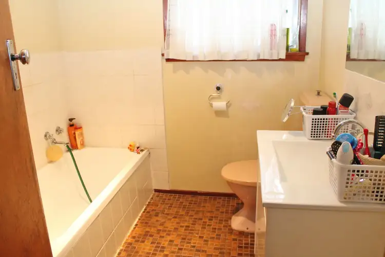 Sixth view of Homely house listing, 9 Hakea Court, Portland VIC 3305