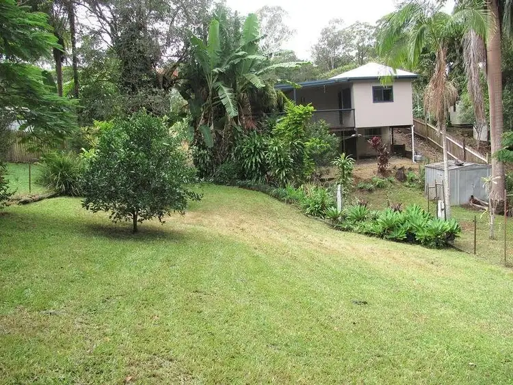 6 Laburnum Grove, Nambour QLD 4560