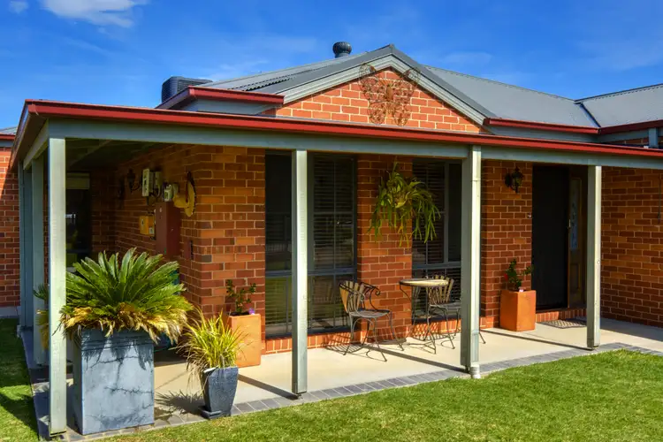 15 Hopetoun St, Culcairn NSW 2660