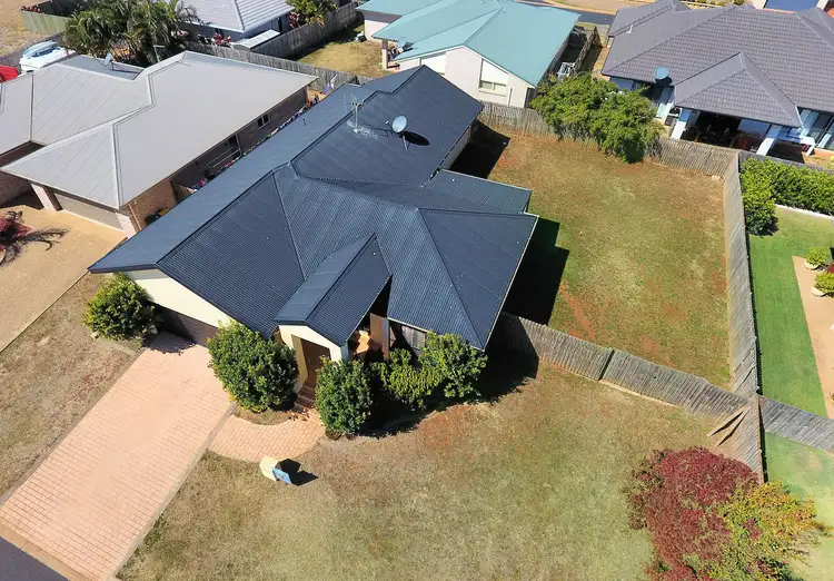 5 Toppers Dr, Coral Cove QLD 4670