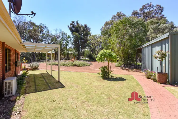 16 Lofthouse Drive, Leschenault WA 6233