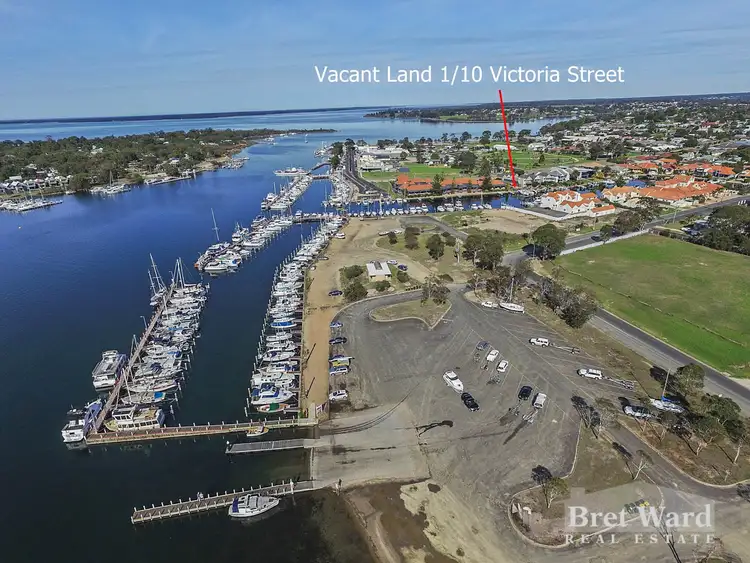 1/10 Victoria, Paynesville VIC 3880