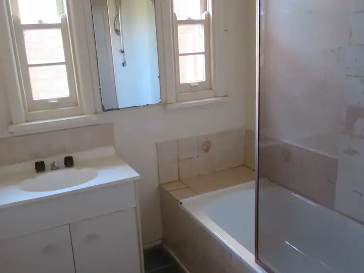 Fifth view of Homely house listing, 10 Kerr St, Wedderburn VIC 3518