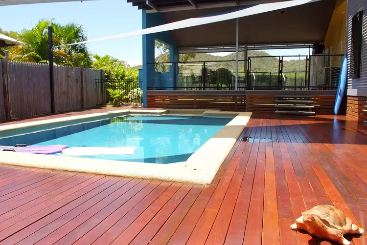 10 Bayside Ct, Horseshoe Bay QLD 4819