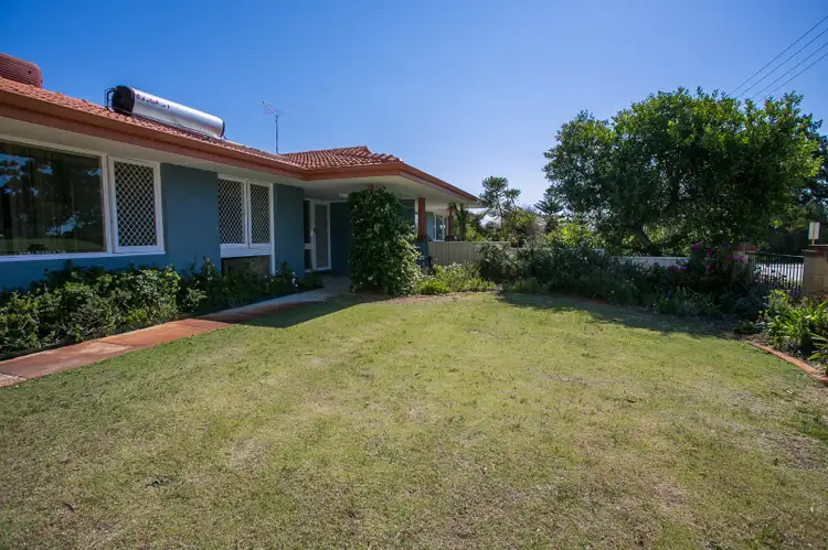 7 Rambures Way, Hamilton Hill WA 6163