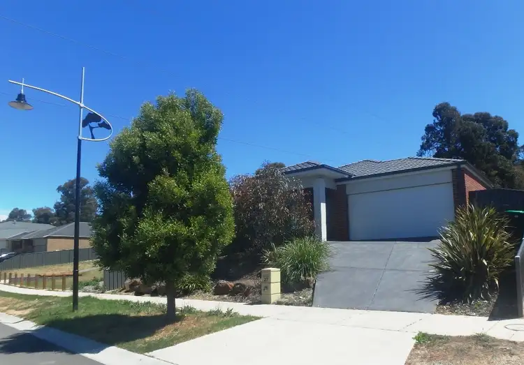 27 Bentley Tce, Quarry Hill VIC 3550