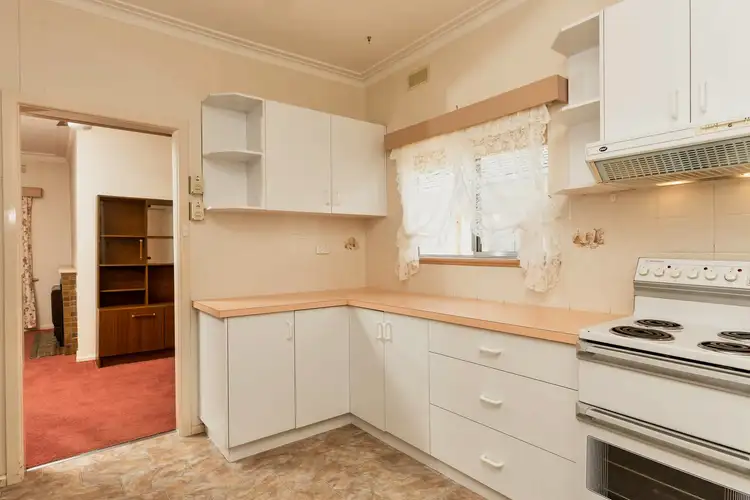 Fifth view of Homely house listing, 948 Tullimbar St, North Albury NSW 2640