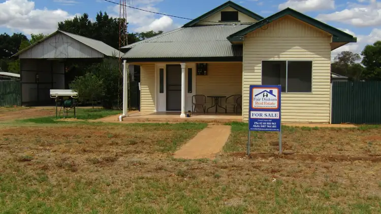 24 Campbell Street, Trangie NSW 2823