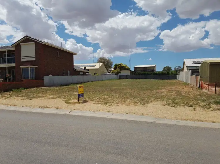 15 Victoria Terrace, Port Victoria SA 5573