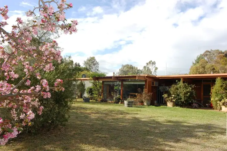 28 Holloway Road East, Stawell VIC 3380