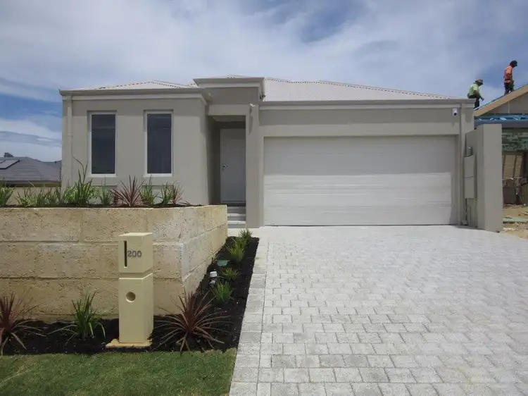 200 Landsdale Road, Landsdale WA 6065