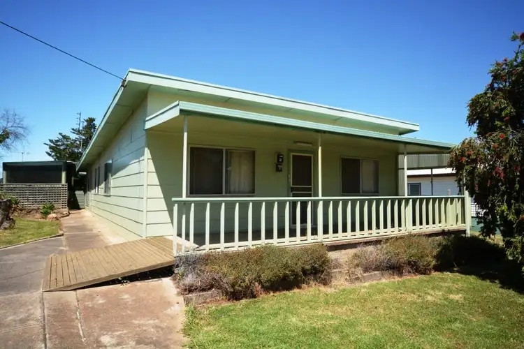 87 Newington Rd, Stawell VIC 3380
