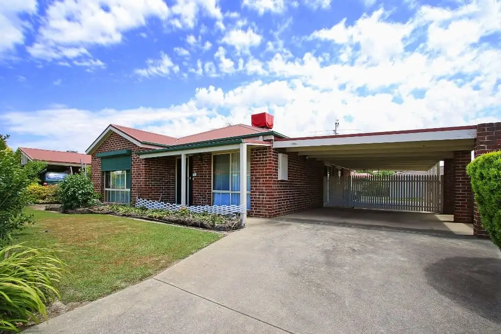 Main view of Homely house listing, 5 Jackson Dr, West Wodonga VIC 3690