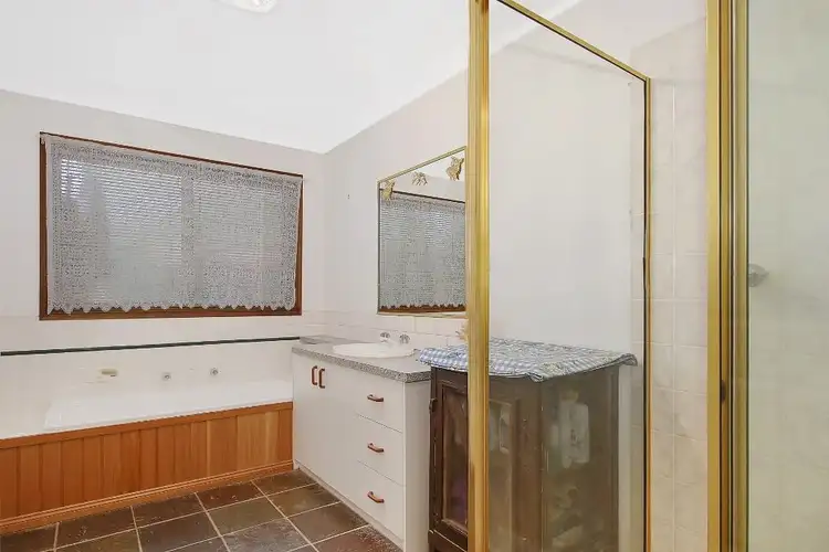 Sixth view of Homely house listing, 5 Jackson Dr, West Wodonga VIC 3690